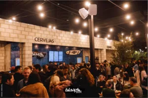 cervejaria com música ao vivo
